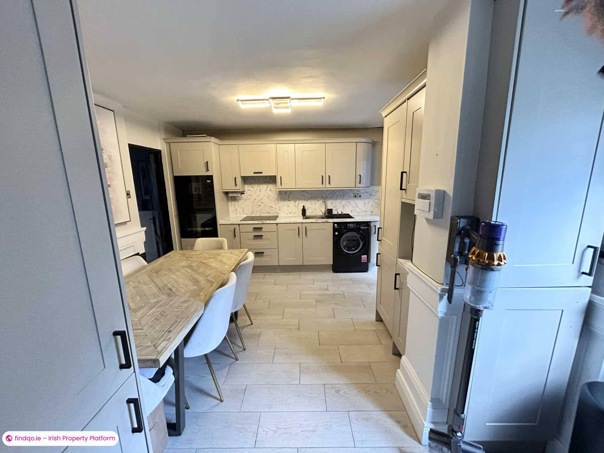 Semi-detached house for Sale in Dublin 17