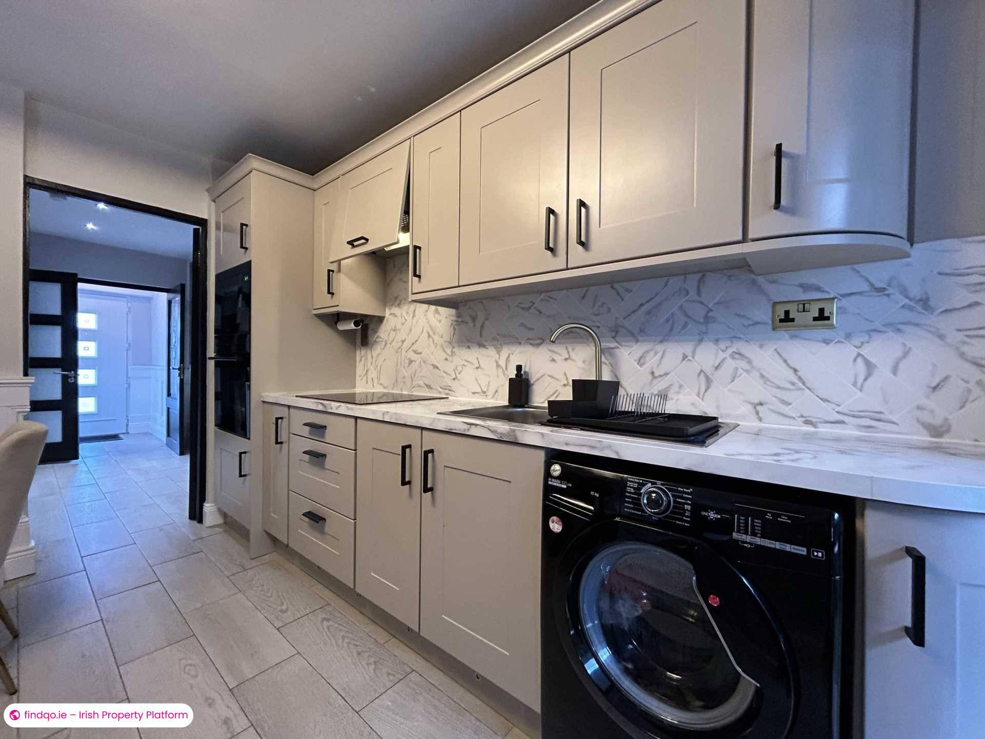 Semi-detached house for Sale in Dublin 17