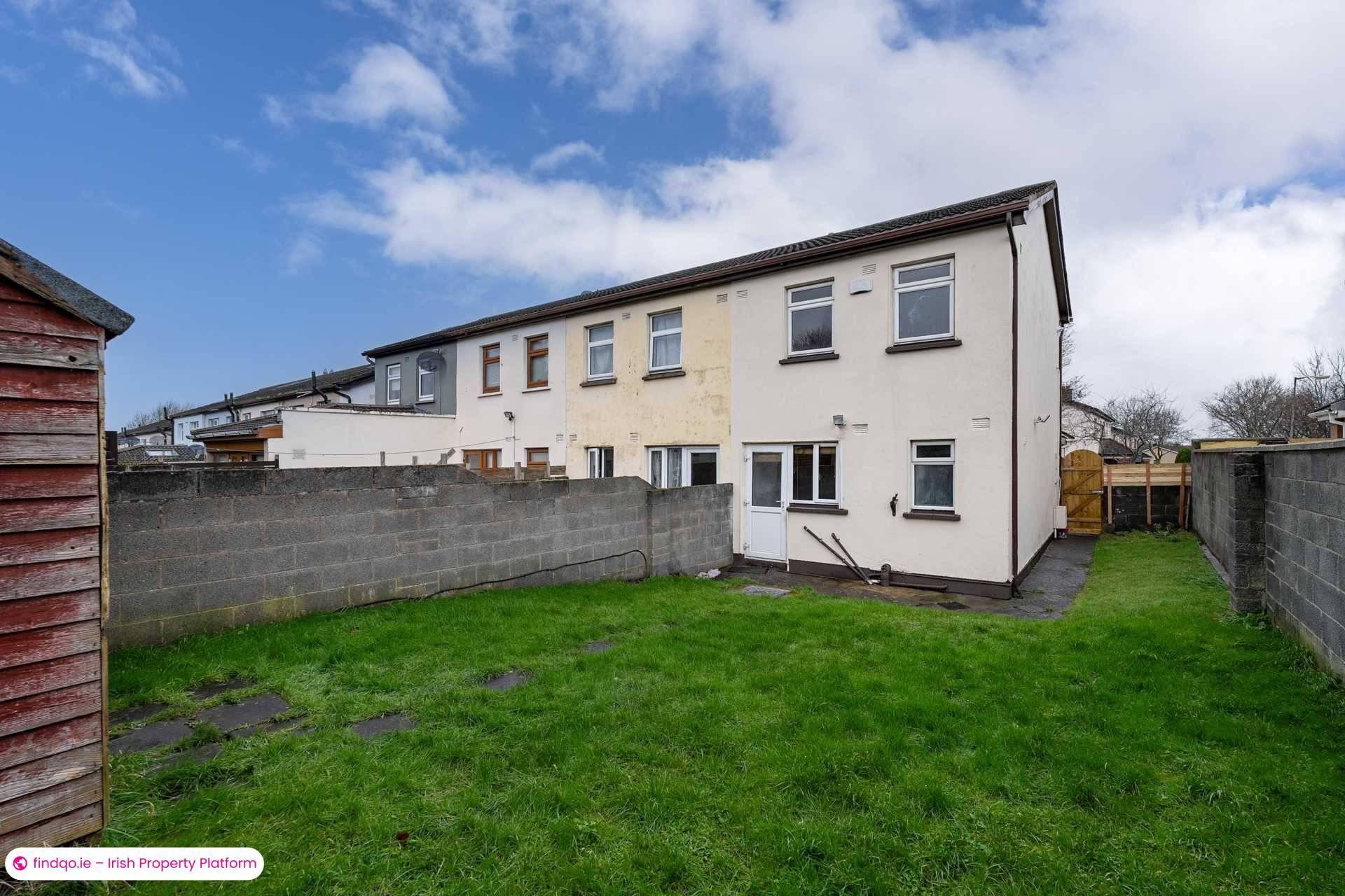 End of terrace house for Sale in Dublin 22