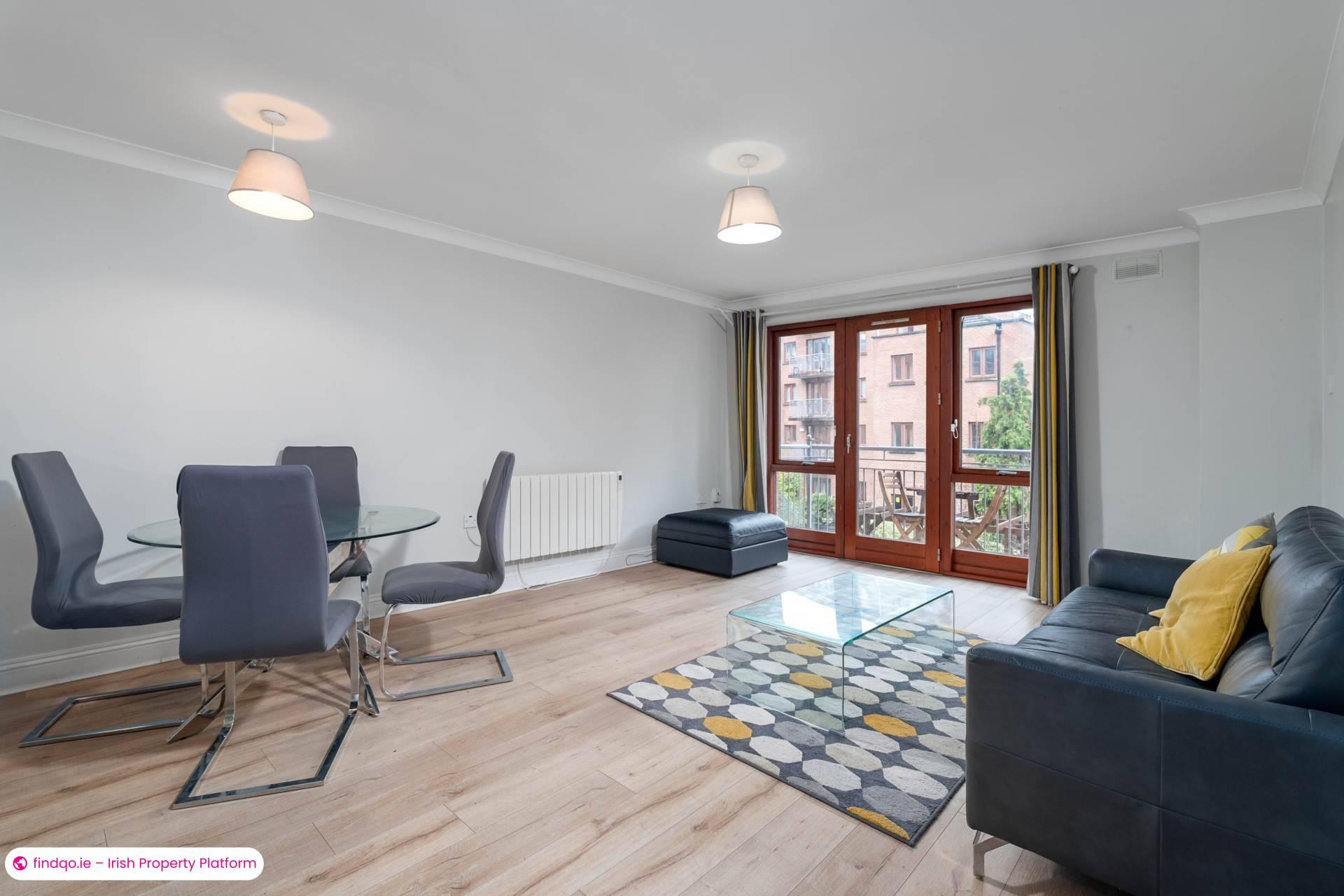 2 Bedroom Apartment for Rent in Blackhall Square, Smithfield