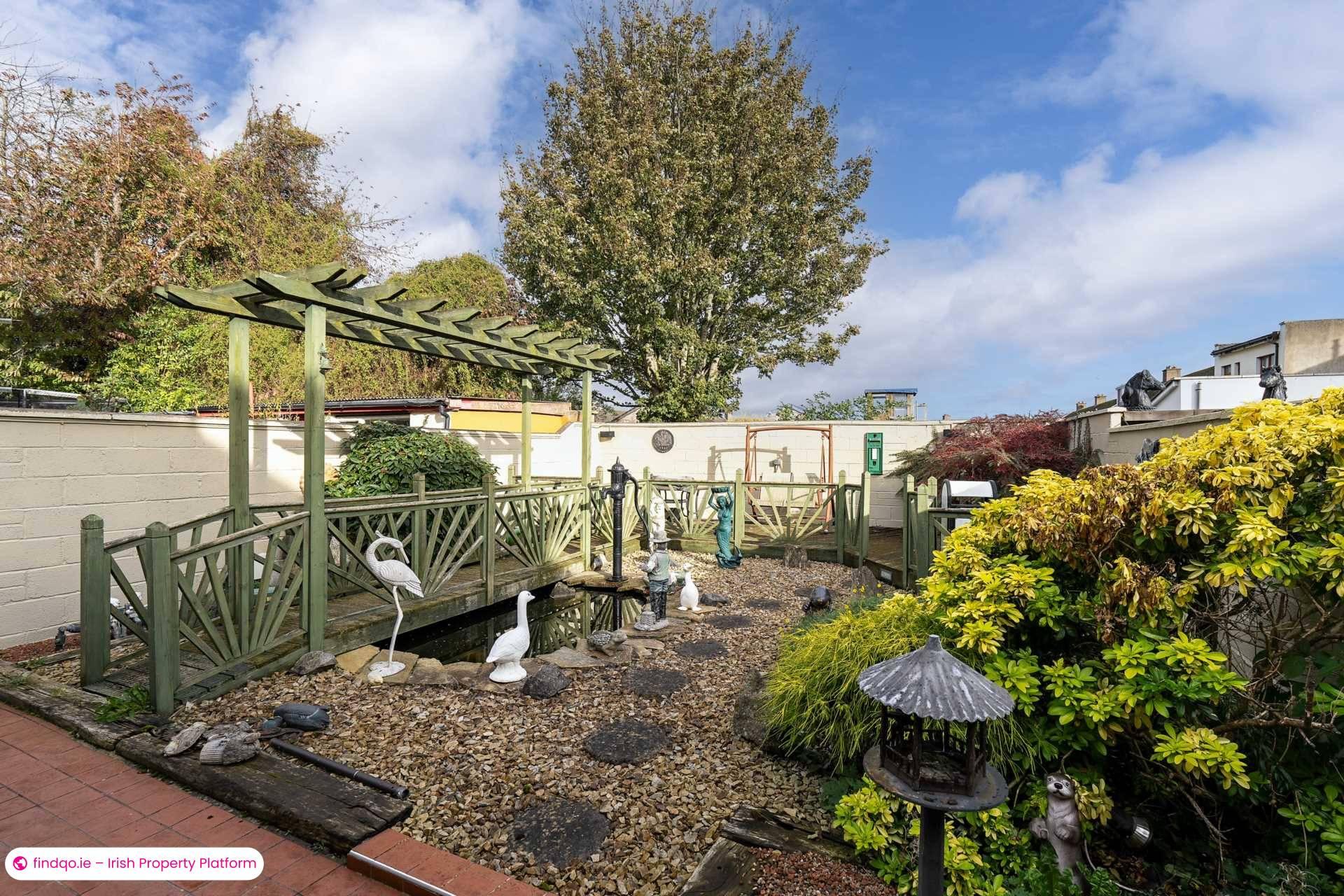 Semi-detached house for Sale in Dublin 10
