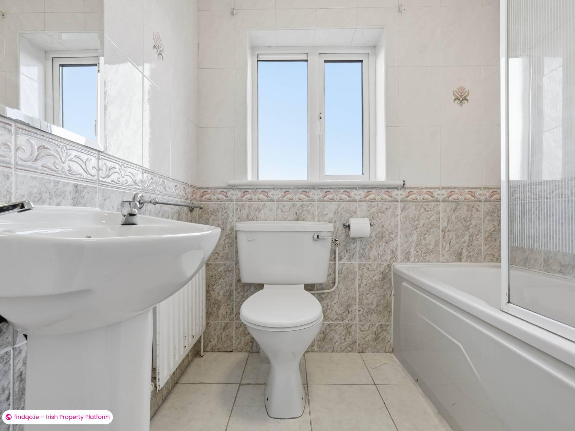 Detached house for Sale in Castlebar, Mayo