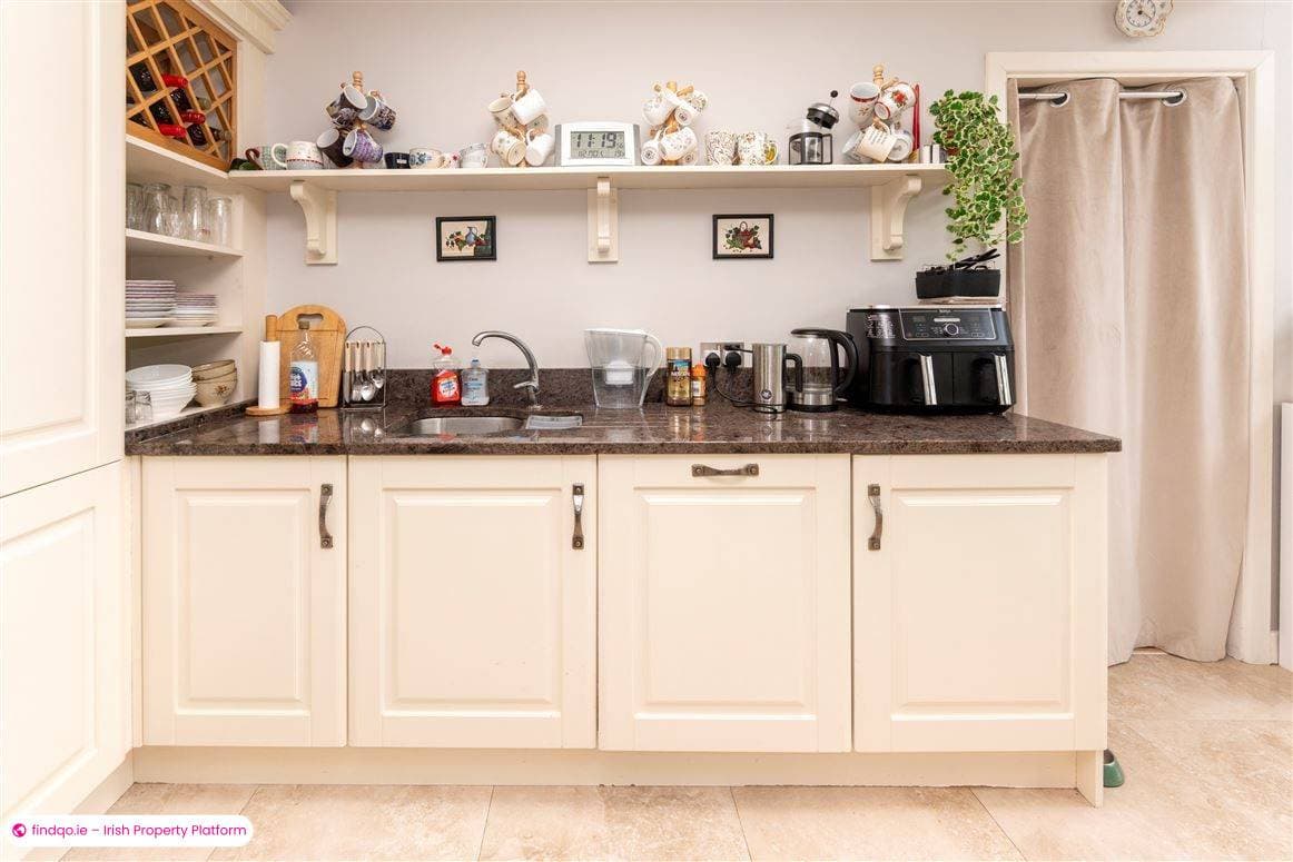 Semi-detached house for Sale in Limerick City Centre, Limerick